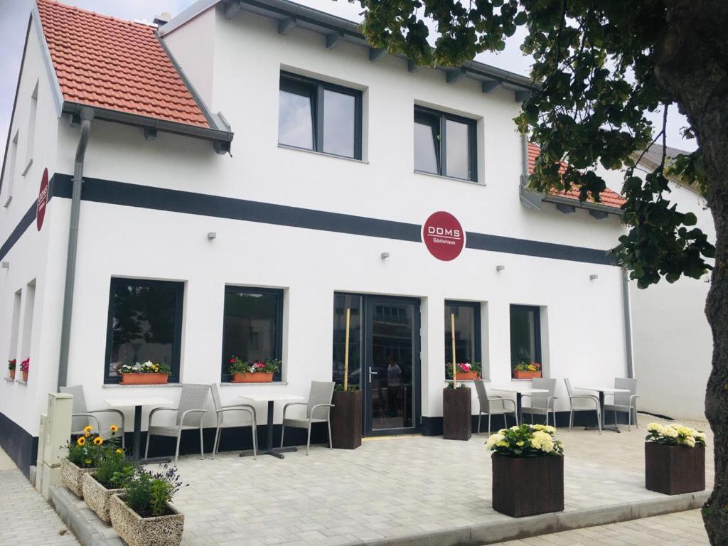 Doms Gaestehaus Frauenkirchen Zewnętrze zdjęcie