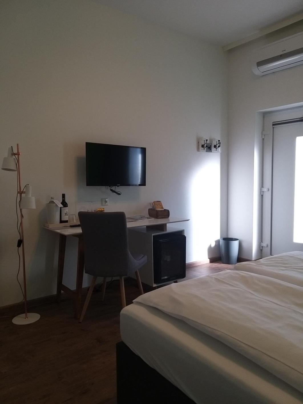 Doms Gaestehaus Frauenkirchen Zewnętrze zdjęcie